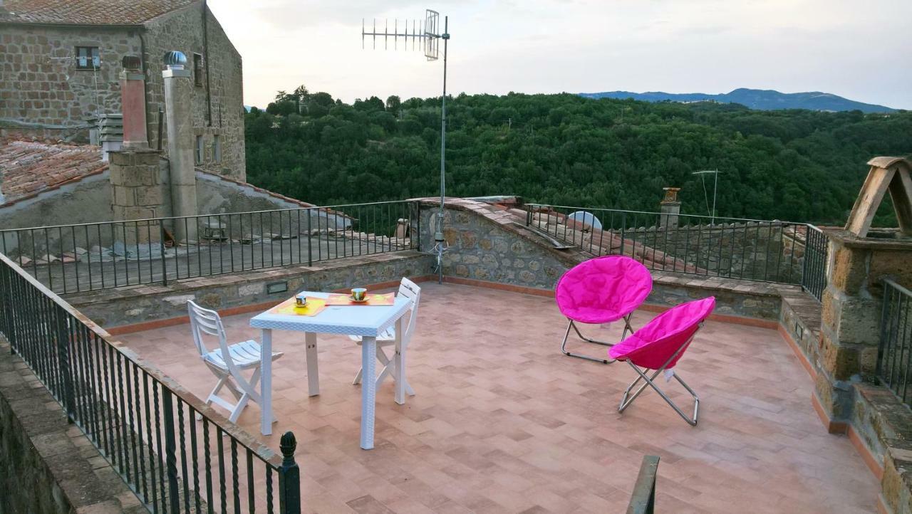 La Loggia Del Capitano - Rione Capisotto Apartment Pitigliano Luaran gambar