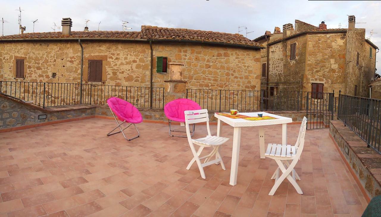 La Loggia Del Capitano - Rione Capisotto Apartment Pitigliano Luaran gambar